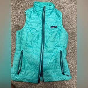Patagonia Turquoise and Gray Quilted Vest